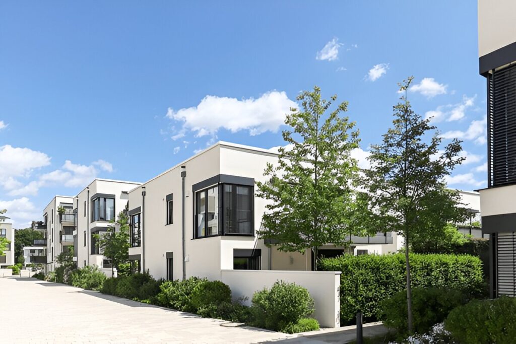 Jumeirah Village Circle Real Estate Guide – Homes, Investments & Lifestyle